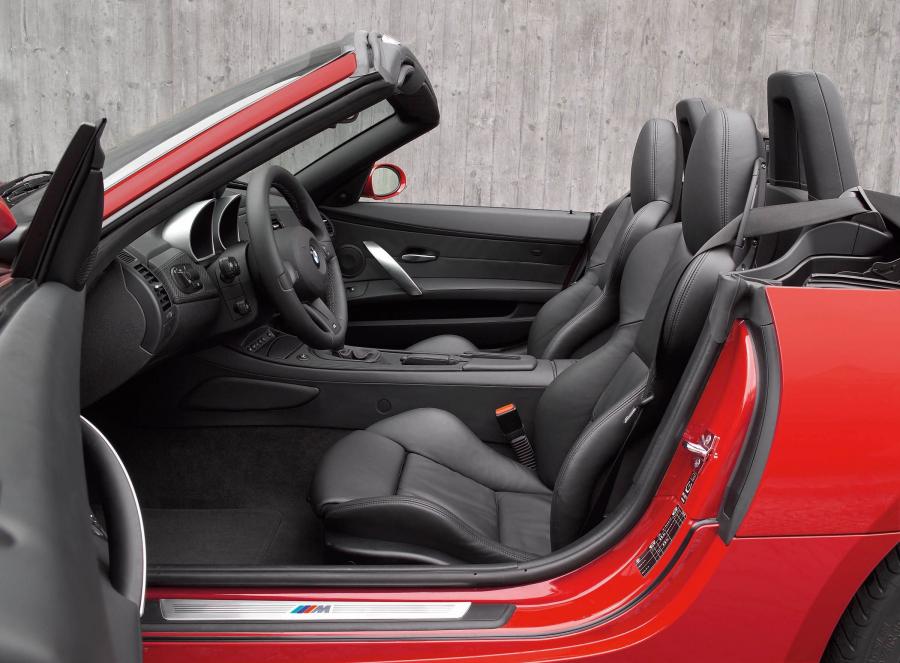  BMW Z4 M Roadster 2006 года  (фото 8 из 104)